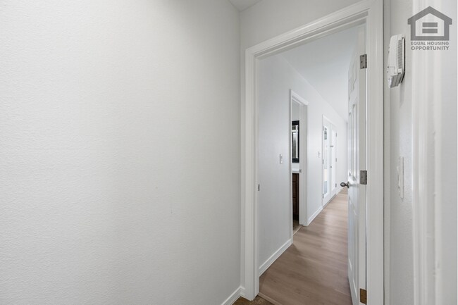 Building Photo - 4Bed/2Bath House at 59th Ave/Cactus Rd! Ready for Immediate Move-In! – NO HOA!