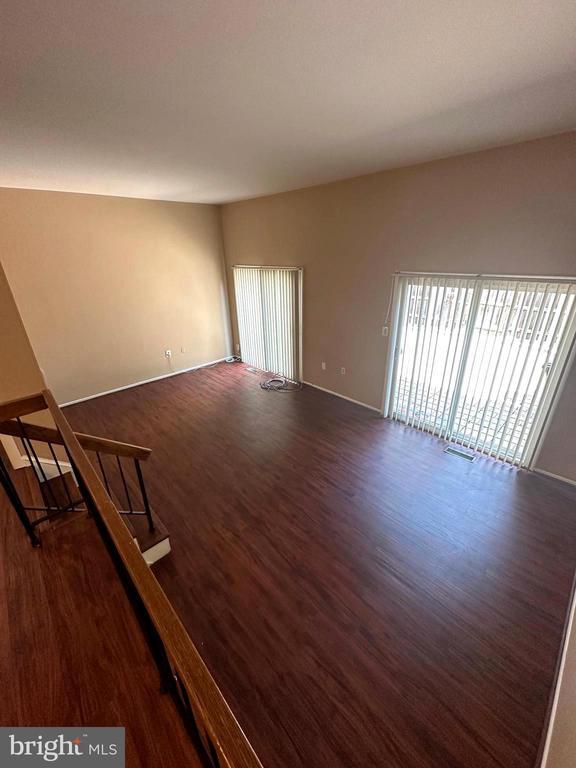 Building Photo - 6300 Bentham Ct