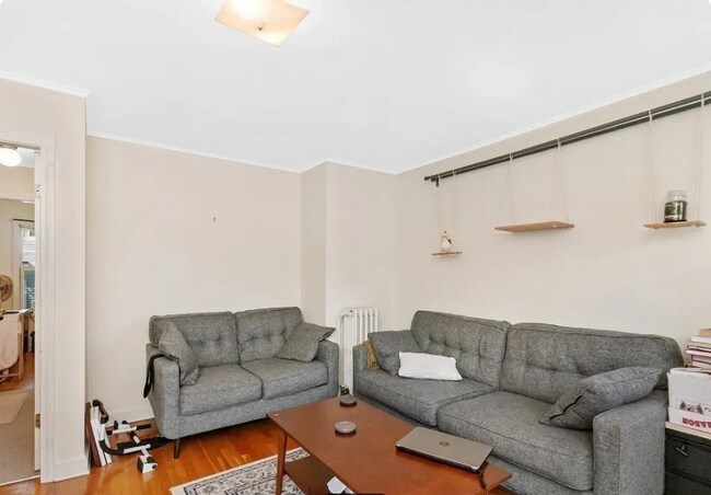 Building Photo - 33 Preston Rd