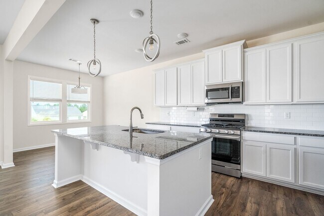 Building Photo - 755 Justify Lp
