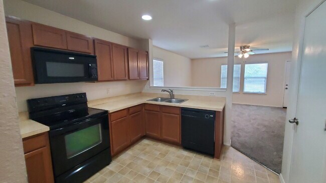 Building Photo - Charming 3 bedroom, 2 bath, 1,354 sq.ft. h...