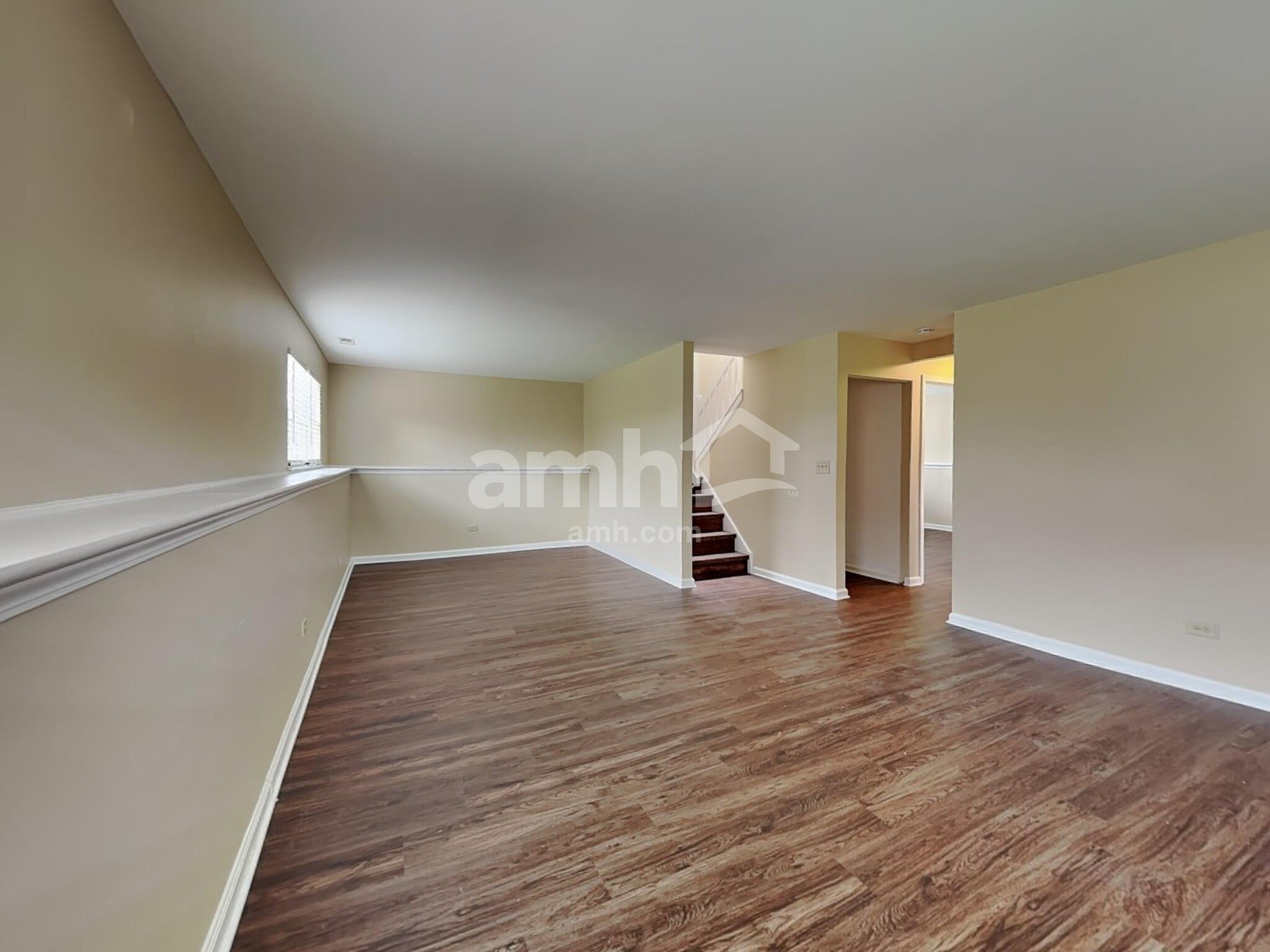 Building Photo - 4609 Vista Dr