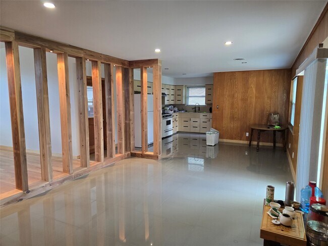 Building Photo - 6414 Neff St