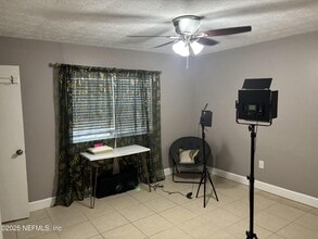 Building Photo - 1950 Paine Ave