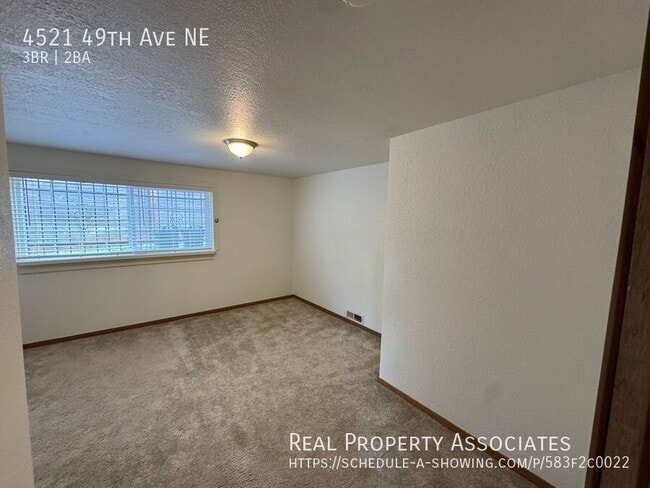 Building Photo - 4521 49th Ave NE