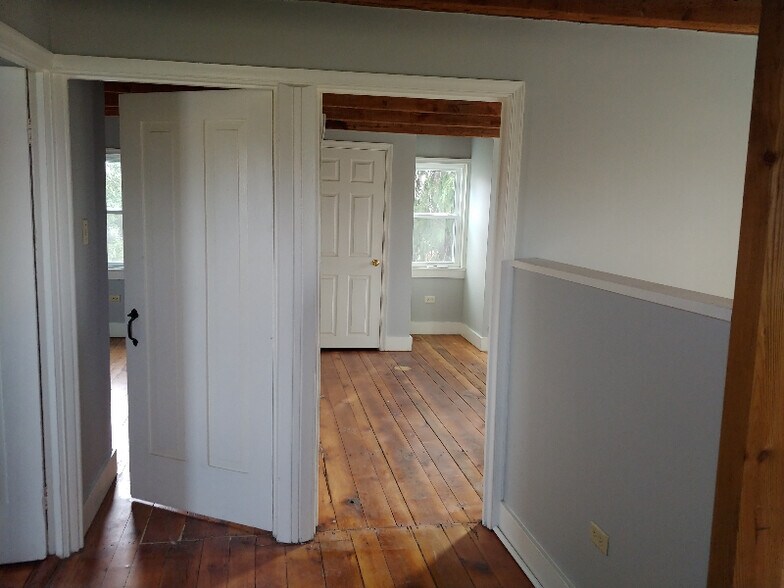 Building Photo - 117 N Middlesex Rd