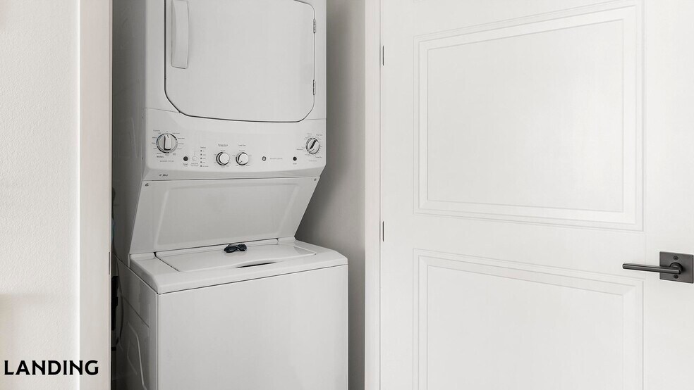 Building Photo - 650 E Sycamore St