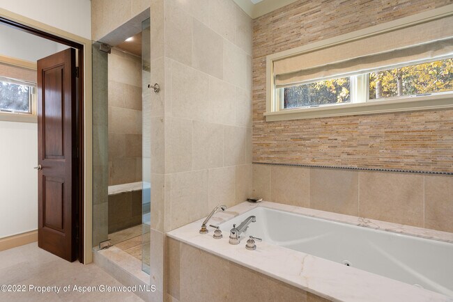 Building Photo - 509 W Hopkins Ave