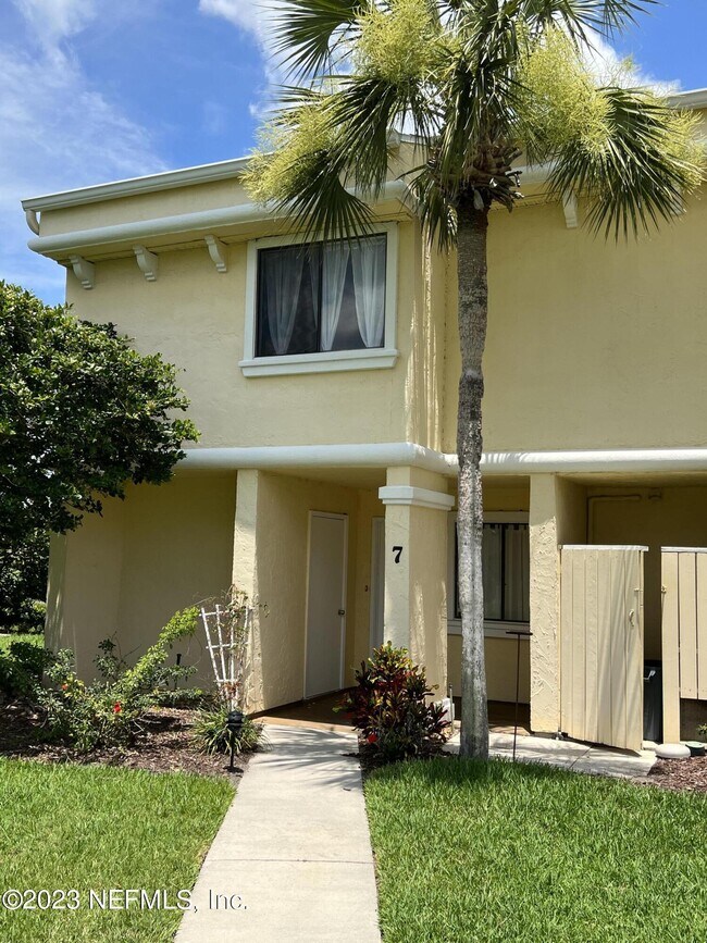 Building Photo - 7 Cove Rd