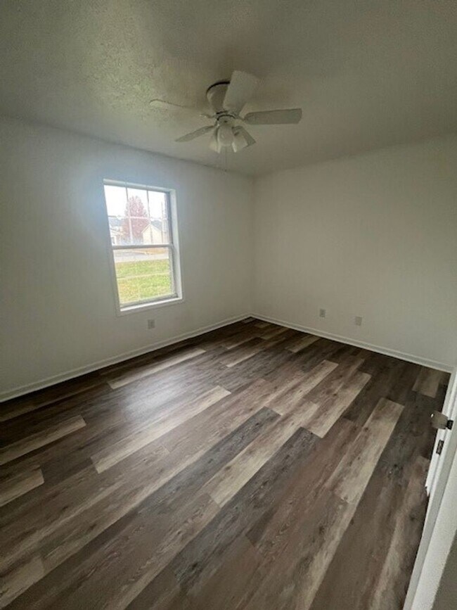 Building Photo - 1288 Kenilwood Way