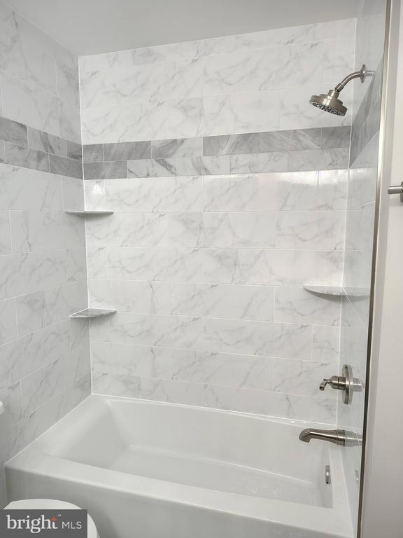 Building Photo - 1641 International Dr