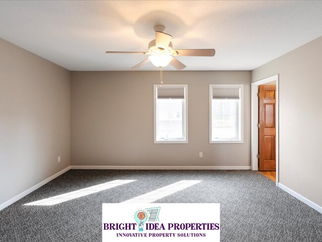 Building Photo - 5948 Oakgreen Ave N