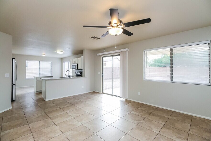 Building Photo - 5023 W Ardmore Rd