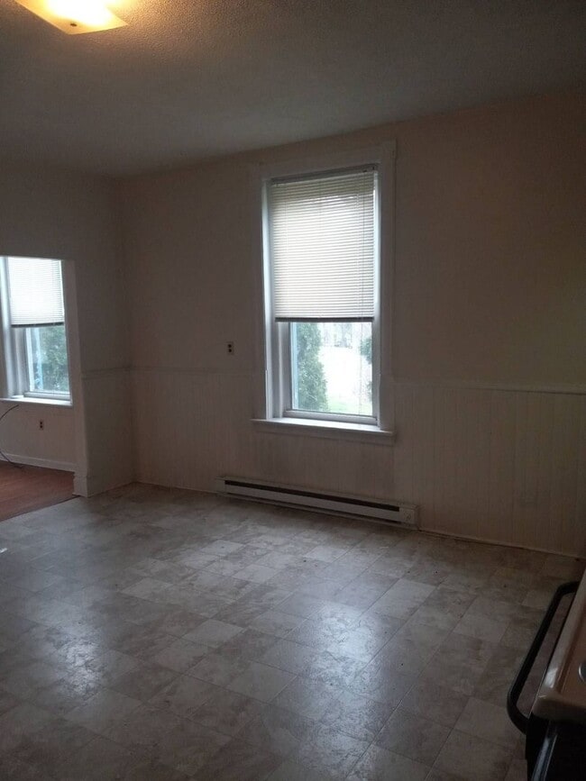 Building Photo - 79 W Main St