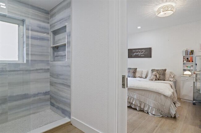 Building Photo - 2534 Golf View Dr