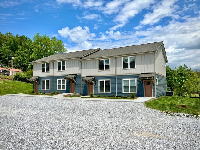 Primary Photo - New Construction! Open Floorplan!