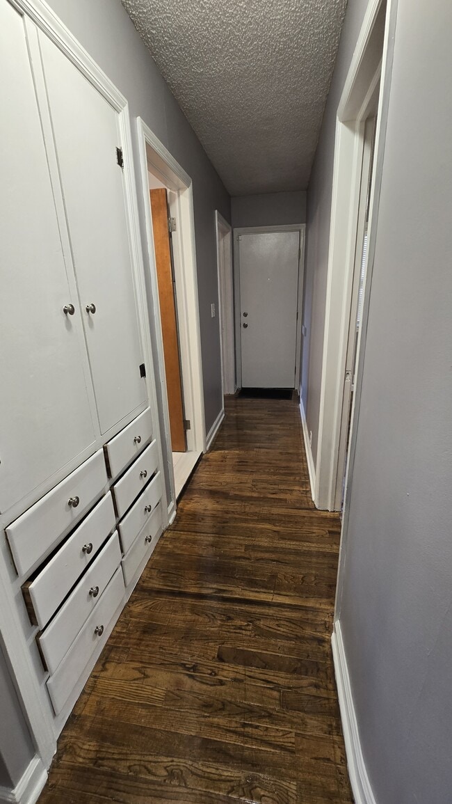 Building Photo - 3109 Beecher Rd