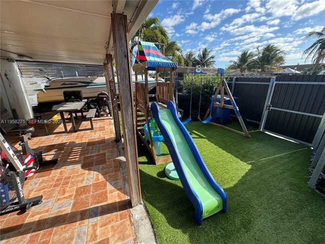 Building Photo - 14849 SW 114th Ct