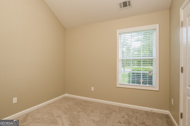 Building Photo - 4980 Wolfcreek View