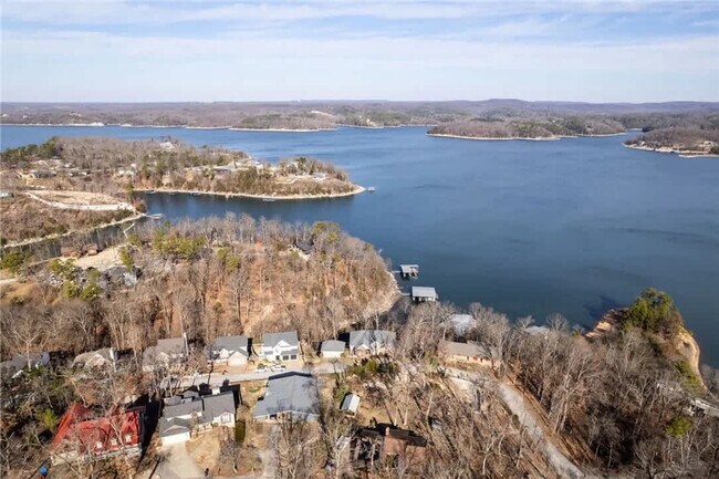 Building Photo - 38 Riviera Dr