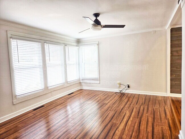 Building Photo - 1002 Southerlund Rd