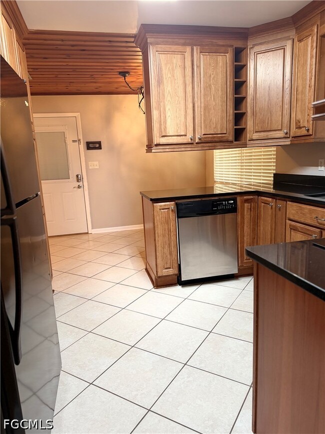 Building Photo - 48 Harbor Cir