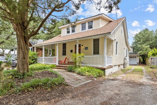 Building Photo - 912 Little Bay Ave