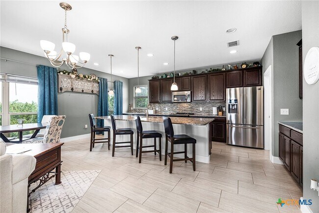 Building Photo - 618 Wagon Wheel Dr