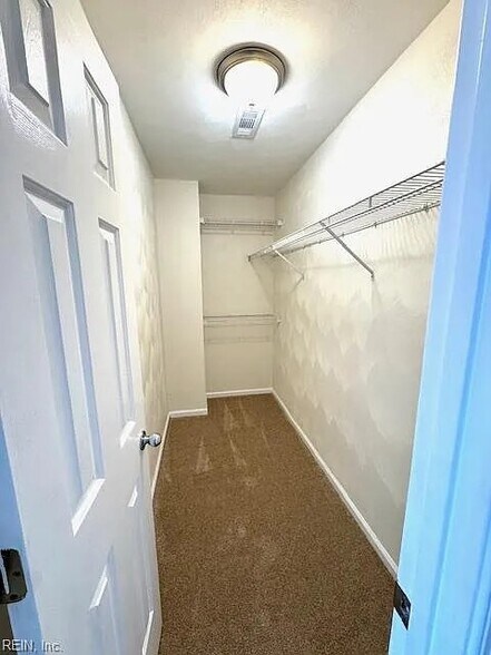 Building Photo - 2264 Bizzone Cir