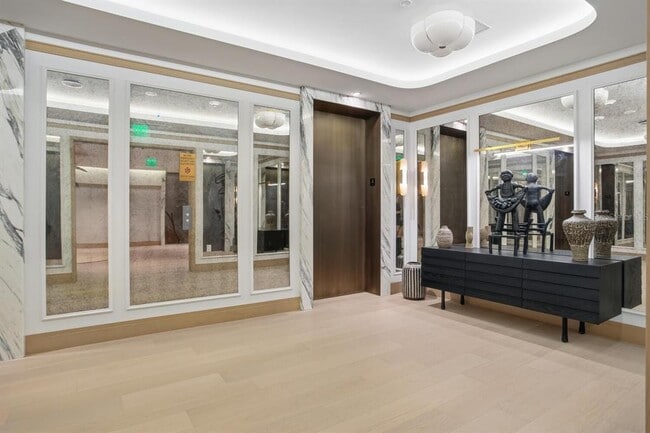 Building Photo - 3015 S Ysabella Ave