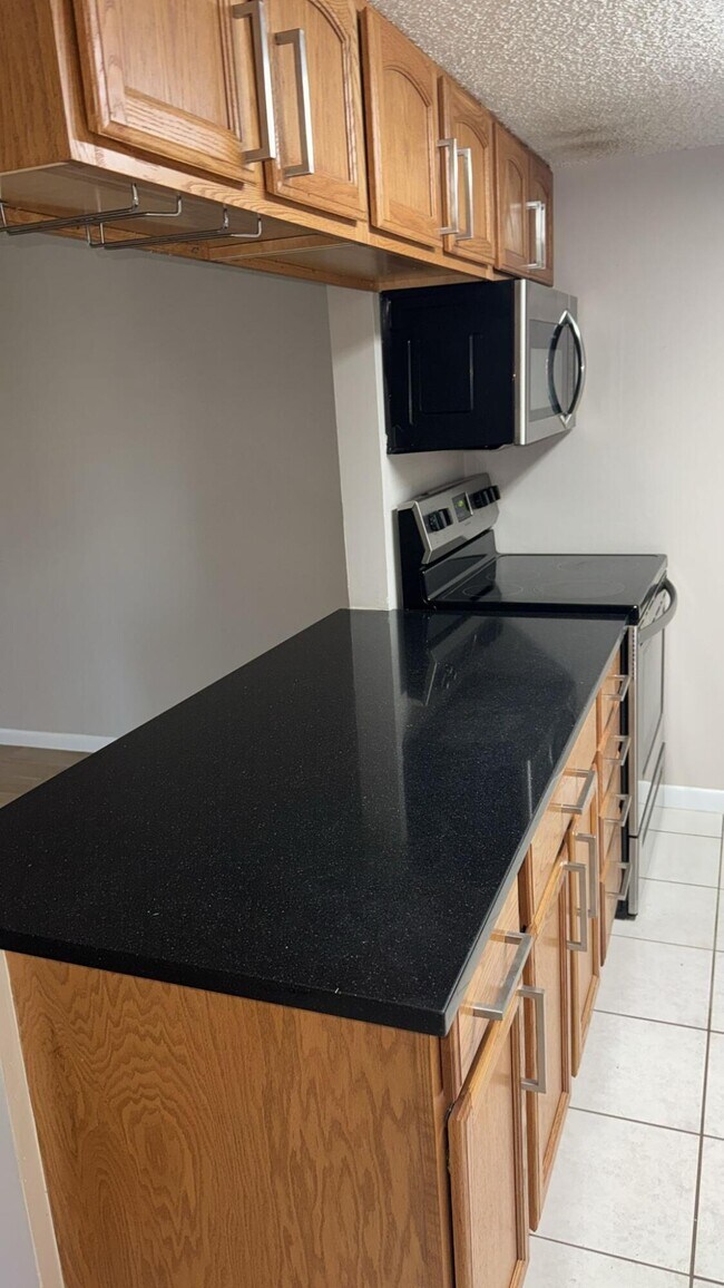 Building Photo - 6339 La Costa Dr