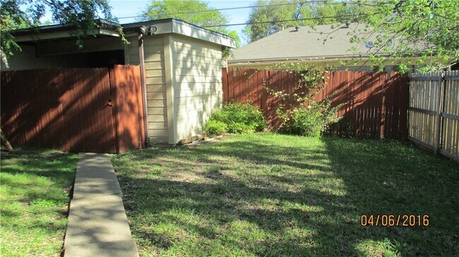 Building Photo - 13223 Kit Ln
