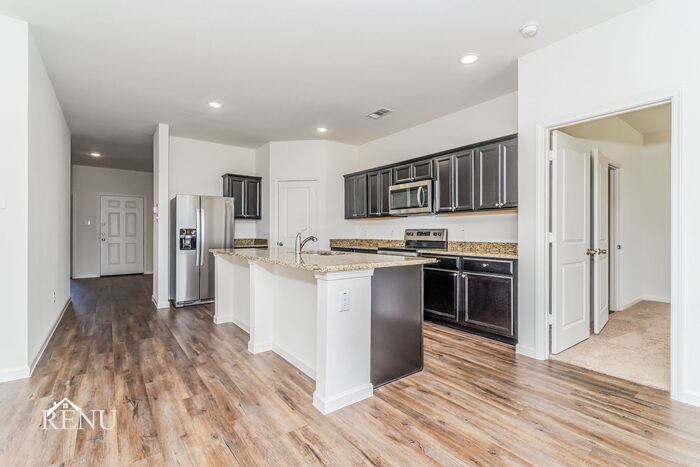 Building Photo - 503 London Dr