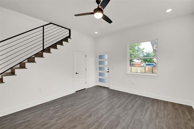 Building Photo - 7603 Carver Ave