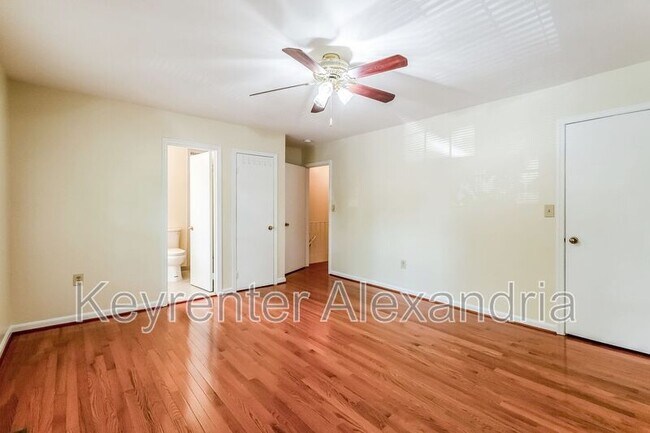 Building Photo - 8239 Dr Craik Ct