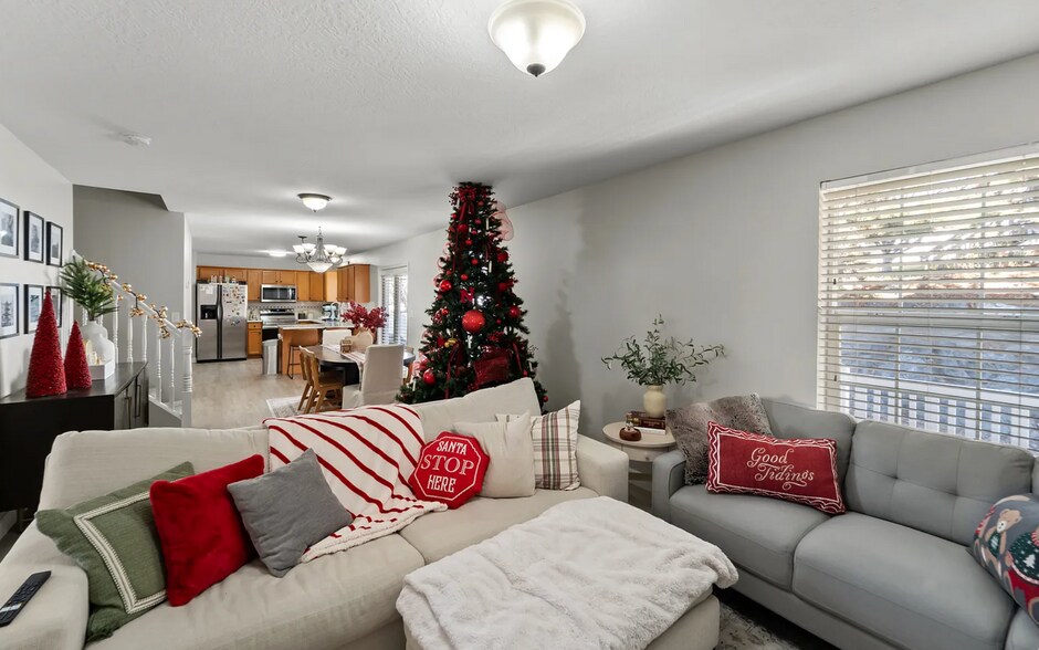 Building Photo - 1485 Navajo Dr