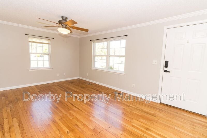 Building Photo - 3308 Center St