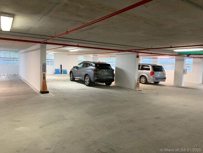 Building Photo - 1150 102nd St