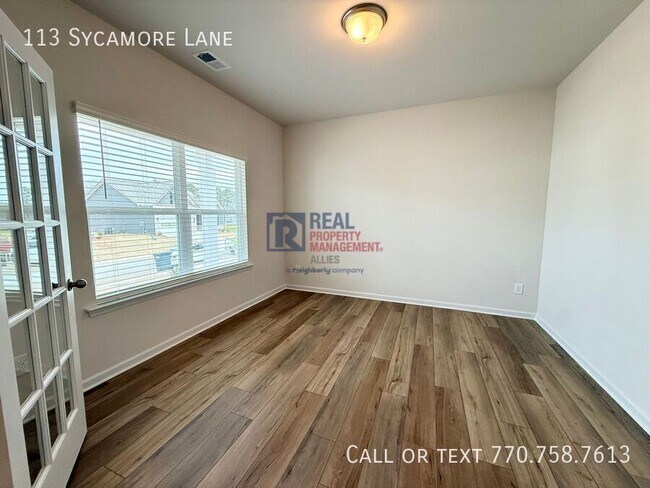 Building Photo - 113 Sycamore Ln