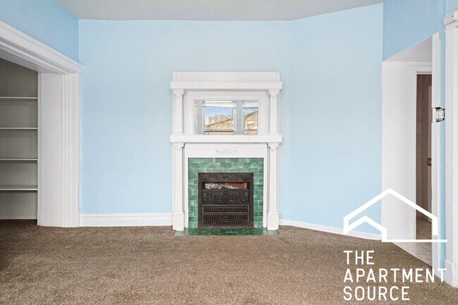 Building Photo - 3424 N Sheffield Ave