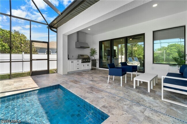 Building Photo - 551 97th Ave N