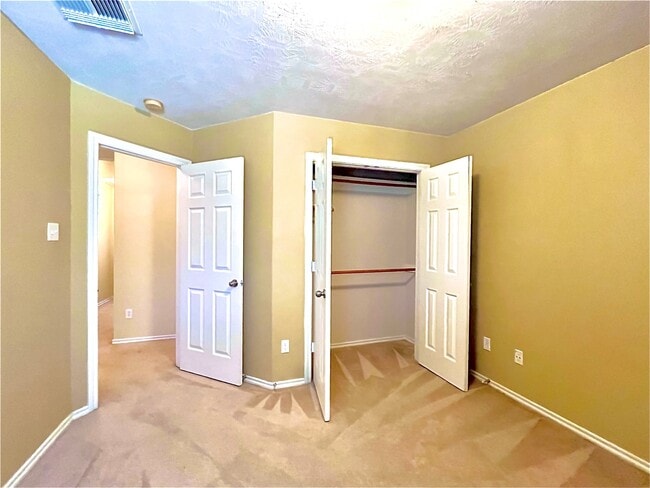 Building Photo - 16219 Sandy Path Ln