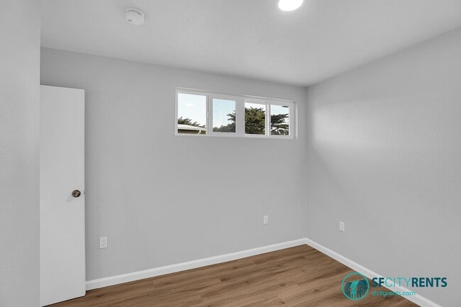 Building Photo - Pacifica: Remodeled 2 Bed 1 Bath w/ Garage & Fenced Yard in Sharp Park