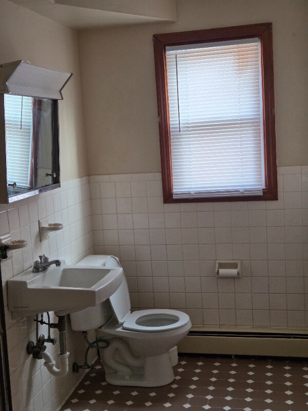 Building Photo - 76 William St