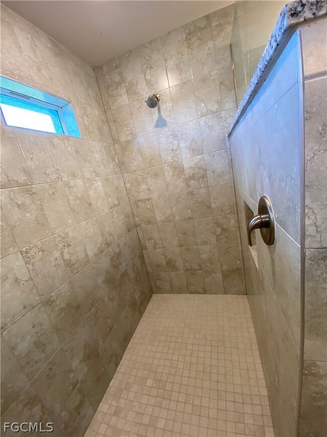 Building Photo - 2513 NW 14th Pl