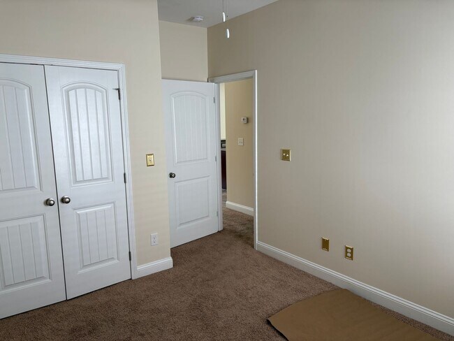 Building Photo - 292 Clearwater Dr