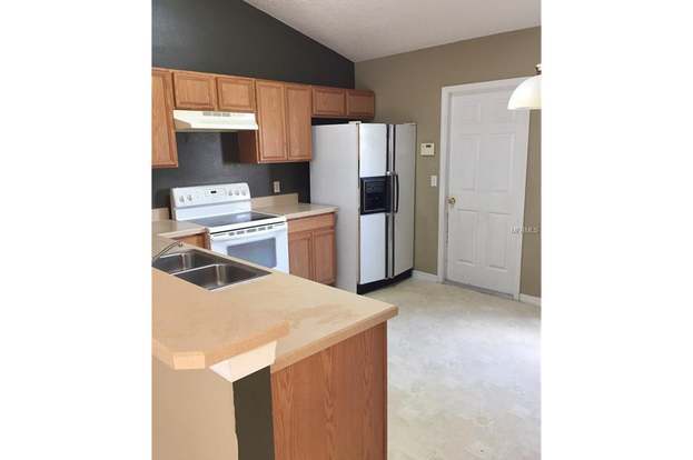 Building Photo - 208 Abbotsbury Dr