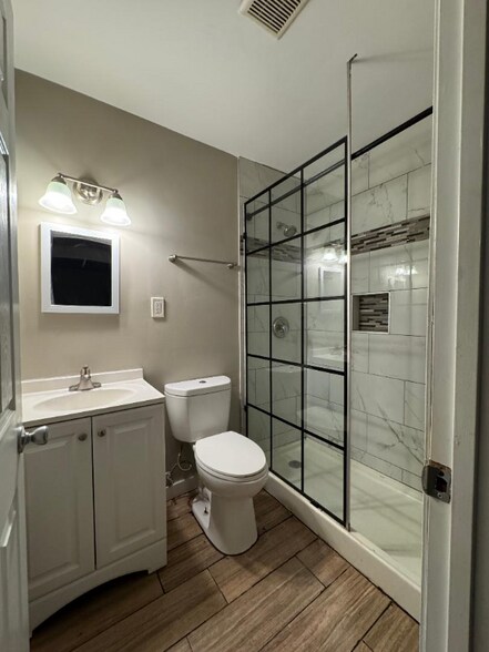 Building Photo - 1201 Franklin Ave