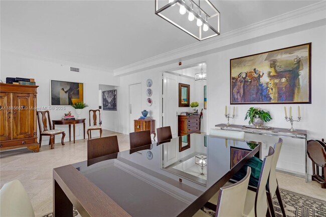 Building Photo - 737 Crandon Blvd
