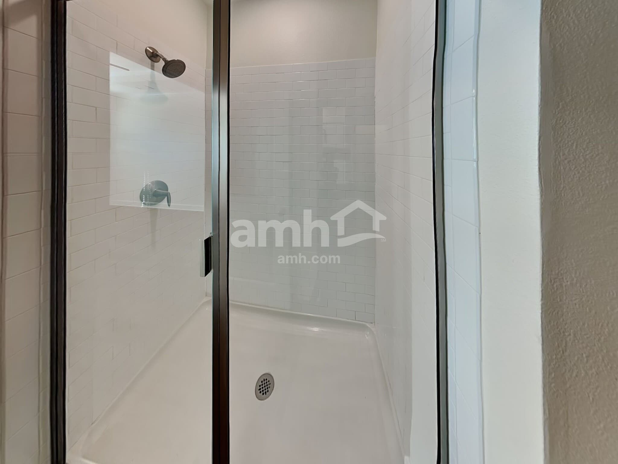 Building Photo - 511 Pine Terrace Dr